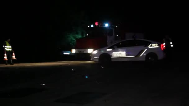 Noite Auto Acidente Bombeiro Pista Carro Bombeiros Policiais Policiais Avto — Vídeo de Stock