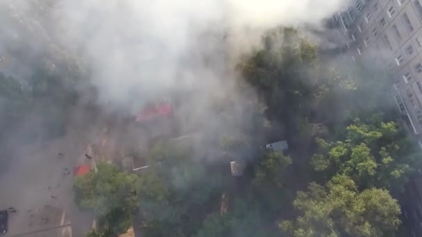Incendie Bâtiment Industriel Brouillard Fumée Pompier Tir Partir Une Hauteur — Video