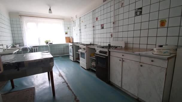 Velha Cozinha Comunitária Uma Telha Era Soviética Dos Tempos Urss — Vídeo de Stock