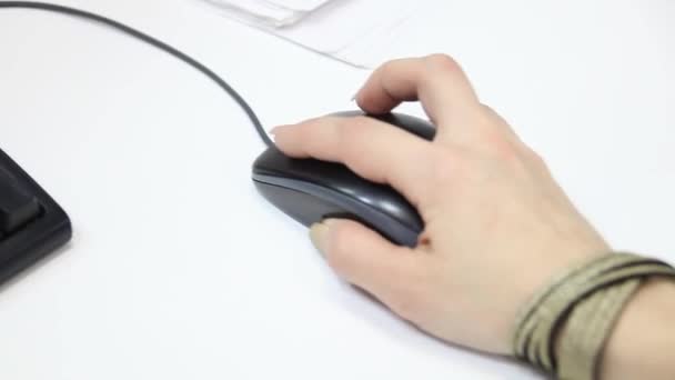 Businessman Scrolling Mouse Clicking Mouse Working Computer Office Hand Mouse — Stock Video