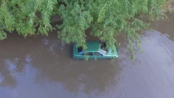 Pasajeros Coches Atascados Aparcamiento Inundado Inundado Carretera Panorámica Superior Ver — Vídeos de Stock