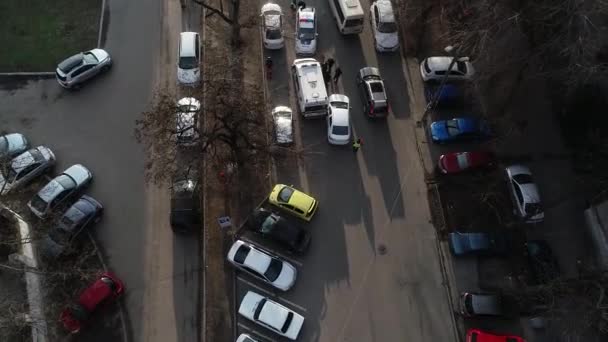 Accidente Tráfico Con Dos Choques Autos Vista Panorámica Parte Superior — Vídeo de stock