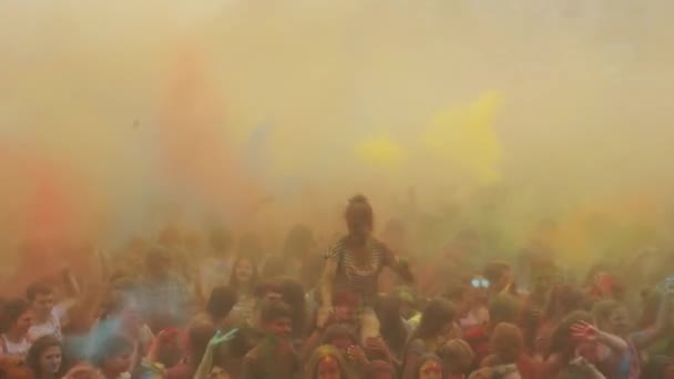 Vol Aérien Dessus Peuple Dansant Foule Festival Couleurs Holi Festival — Video