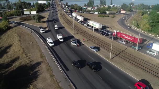 Widok Powietrza Wypadek Drogowy Bezpieczeństwo Ruchu Drogowego Pływające Samochody Centrum — Wideo stockowe