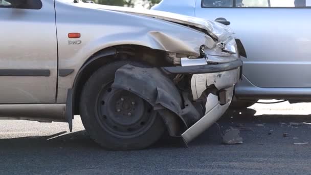 Trafik Kazasının Hava Görüntüsü Yol Güvenliği Şehir Merkezindeki Akıcı Arabalar — Stok video