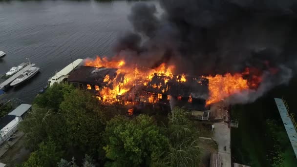 Flygfoto Över Brända Industrimagasin Centrum Byggnad Efter Stor Brand Med — Stockvideo