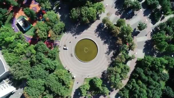 Aérea Volando Por Encima Los Héroes Park Park Desde Arriba — Vídeos de Stock