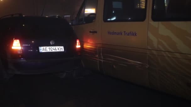 Ukraine Dnipro Dnepr Police Enquête Sur Scène Dramatique Accident Voiture — Video