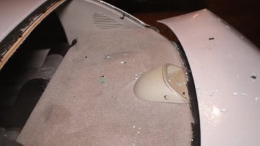 Ukrayna Dnipro Dnepr Polisi Toronto kavşağındaki dramatik araba kazası sahnesini araştırıyor.