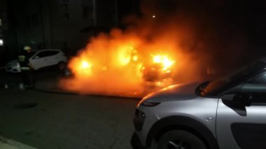 Ukrayna 'nın en yüksek noktasından büyük ateş ve siyah duman yükseliyor