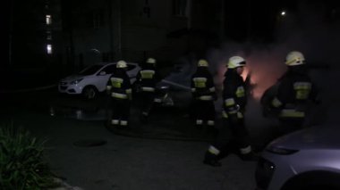 Ukrayna 'nın en yüksek noktasından büyük ateş ve siyah duman yükseliyor