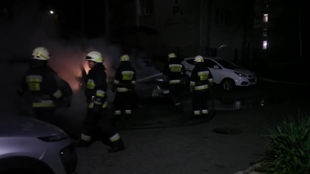 우크라 이나의 산에서 화재와 Dnepr Dnipro — 비디오