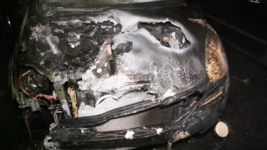 Ukrayna 'nın en yüksek noktasından büyük ateş ve siyah duman yükseliyor