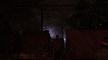 Ukrayna 'nın en yüksek noktasından büyük ateş ve siyah duman yükseliyor