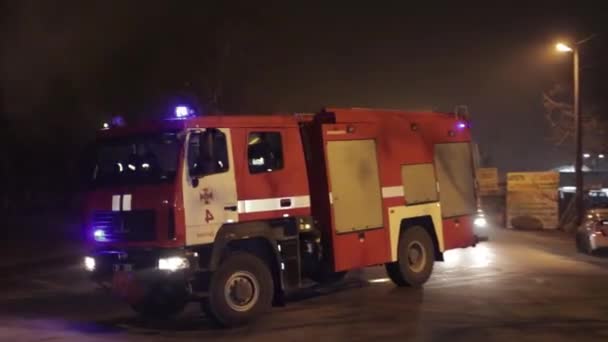Ukrayna Nın Yüksek Noktasından Büyük Ateş Siyah Duman Yükseliyor — Stok video