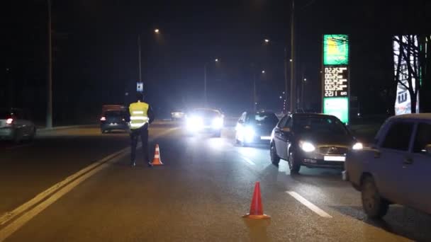 Ucrania Dnipro Dnepr Policía Investigar Dramático Fatal Accidente Coche Escena — Vídeos de Stock