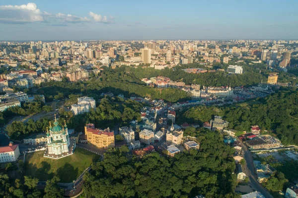 Flygfoto Ovanifrån Över Kiev Stadsbilden Podol Distriktet Vid Solnedgången Skyline — Stockfoto