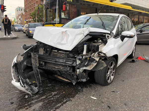 Kijów Ukraina 2019 Wypadek Przewrócenia Pojazdu Głównym Skrzyżowaniu Kijowie — Zdjęcie stockowe