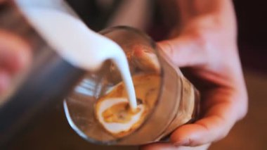 Latte sanat kahve yapma