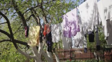 Çamaşırhane rüzgarda