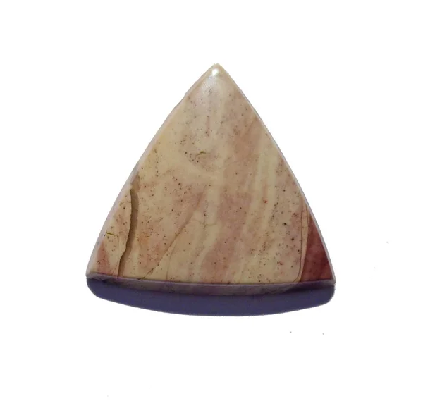 Dreieckiger mineralischer Edelstein. glänzend, geschichtet — Stockfoto