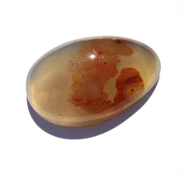 Translúcido com manchas mineral oval Gemstone. Brilhante, em camadas — Fotografia de Stock