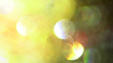 Işık patlaması ve parıltılı altın bokeh ışıklarının bulanık fotoğrafı. Arkaplan Olarak.