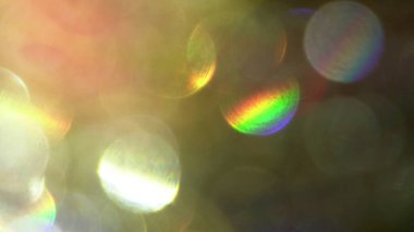 Işık patlaması ve parıltılı altın bokeh ışıklarının bulanık fotoğrafı. Arkaplan Olarak.