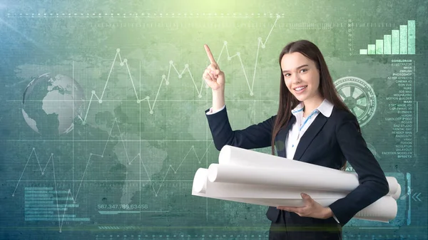 Bina, geliştirme, consrtuction ve mimari konsept - blueprint ve boş boşaltmak ile takım elbiseli gülümseyen kadın