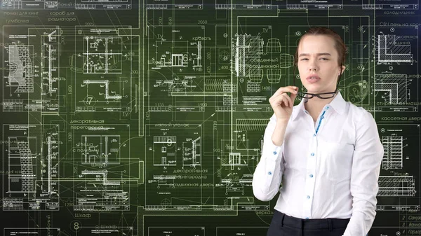 İşkadını mimar mühendis inşaat tasarım ve iş kavramı