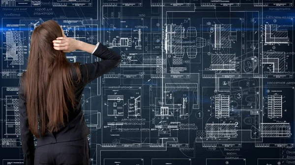 İşkadını mimar mühendis inşaat tasarım ve iş kavramı