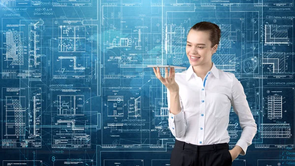 İşkadını mimar mühendis inşaat tasarım ve iş kavramı