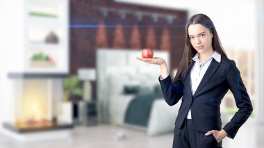 Genç iş kadını iç arka plan üzerinde