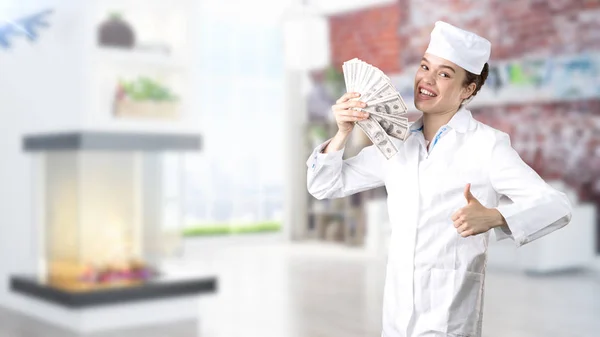 Bella dottoressa in uniforme. Studio dipinto sfondo. Concetto di assistenza sanitaria redditizia . — Foto Stock