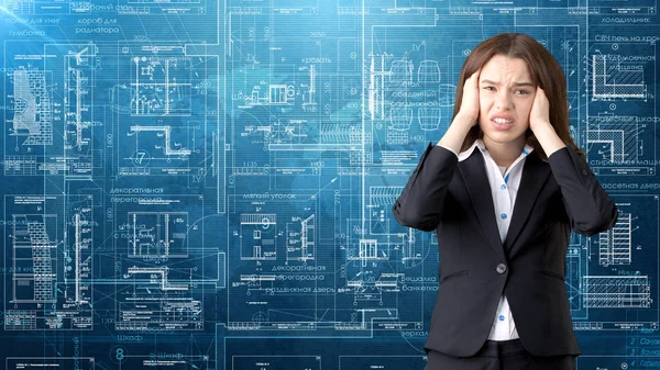 İşkadını mimar mühendis inşaat tasarım ve iş kavramı