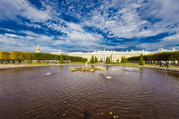 Peterhof 그랜드 팰리스 — 스톡 사진