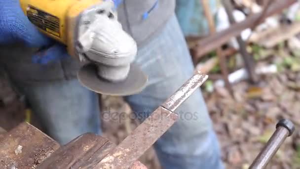 Enlever la meuleuse de rouille — Video