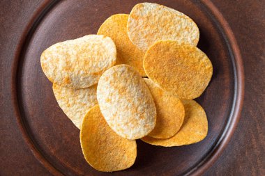 patates cipsi bir kil plaka