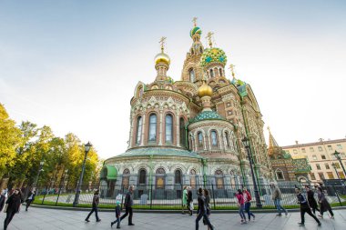 Kurtarıcımız dökülmüş kan üzerinde katedral