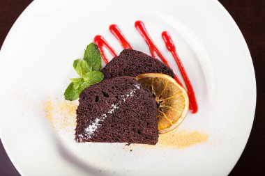 parça çikolatalı kek