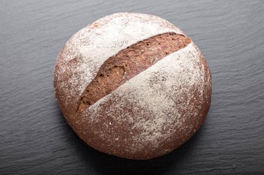 Bir somun çavdar ekmeği