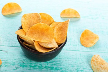 patates cipsi bir kil plaka