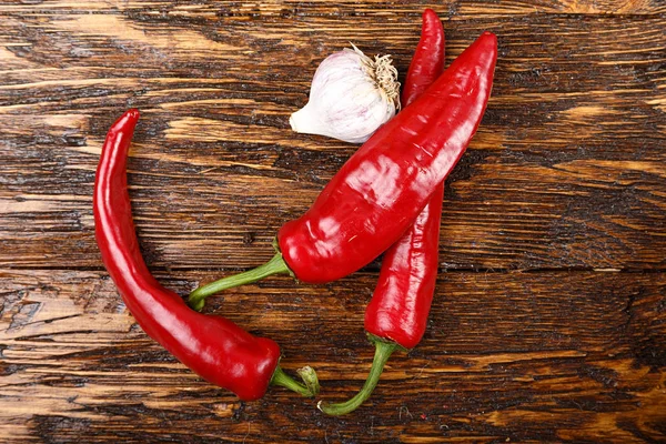 Chili pepper with garlic — Stock Photo, Image