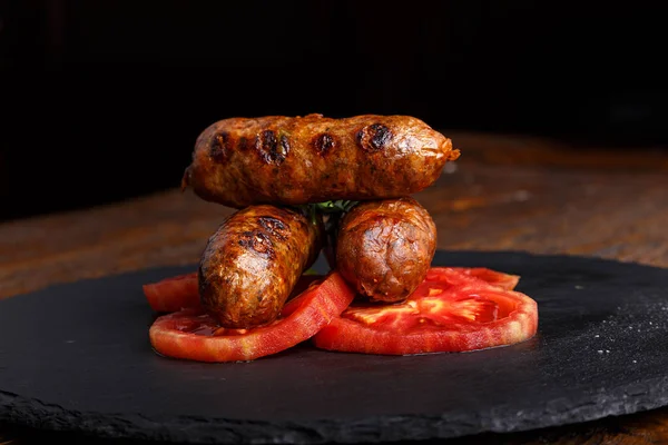 토마토와 구운된 소시지 — 스톡 사진