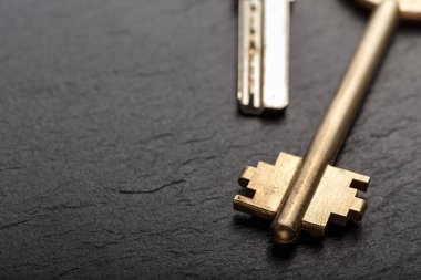 Siyah bir arka plan üzerinde tuşları