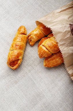 Hamur, sosis yakın çekim