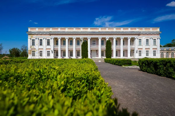 Antiguo palacio en Ucrania — Foto de Stock