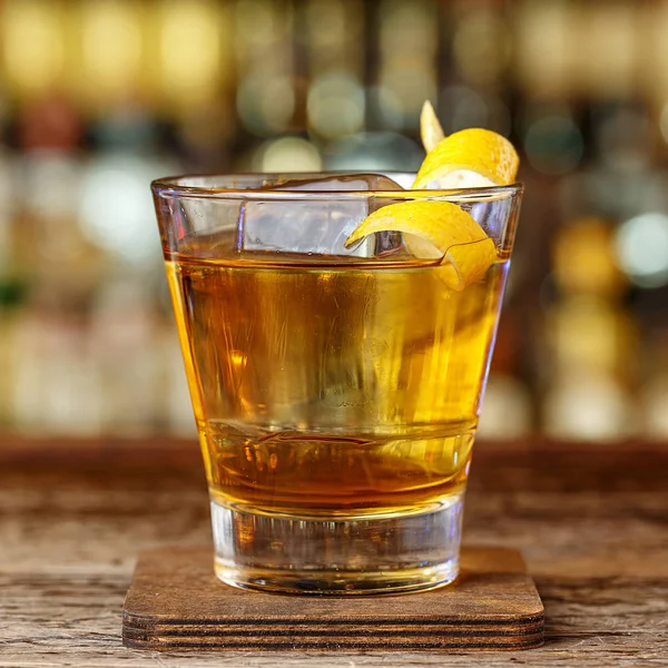 Güçlü alkollü kokteyl