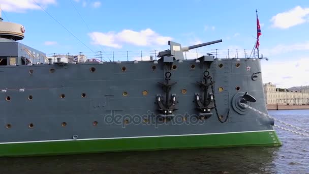 Kruiser Aurora op de Neva — Stockvideo