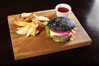 tahtada siyah burger